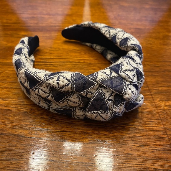 Anthropologie Everly Triangle Headband - Picture 3 of 4